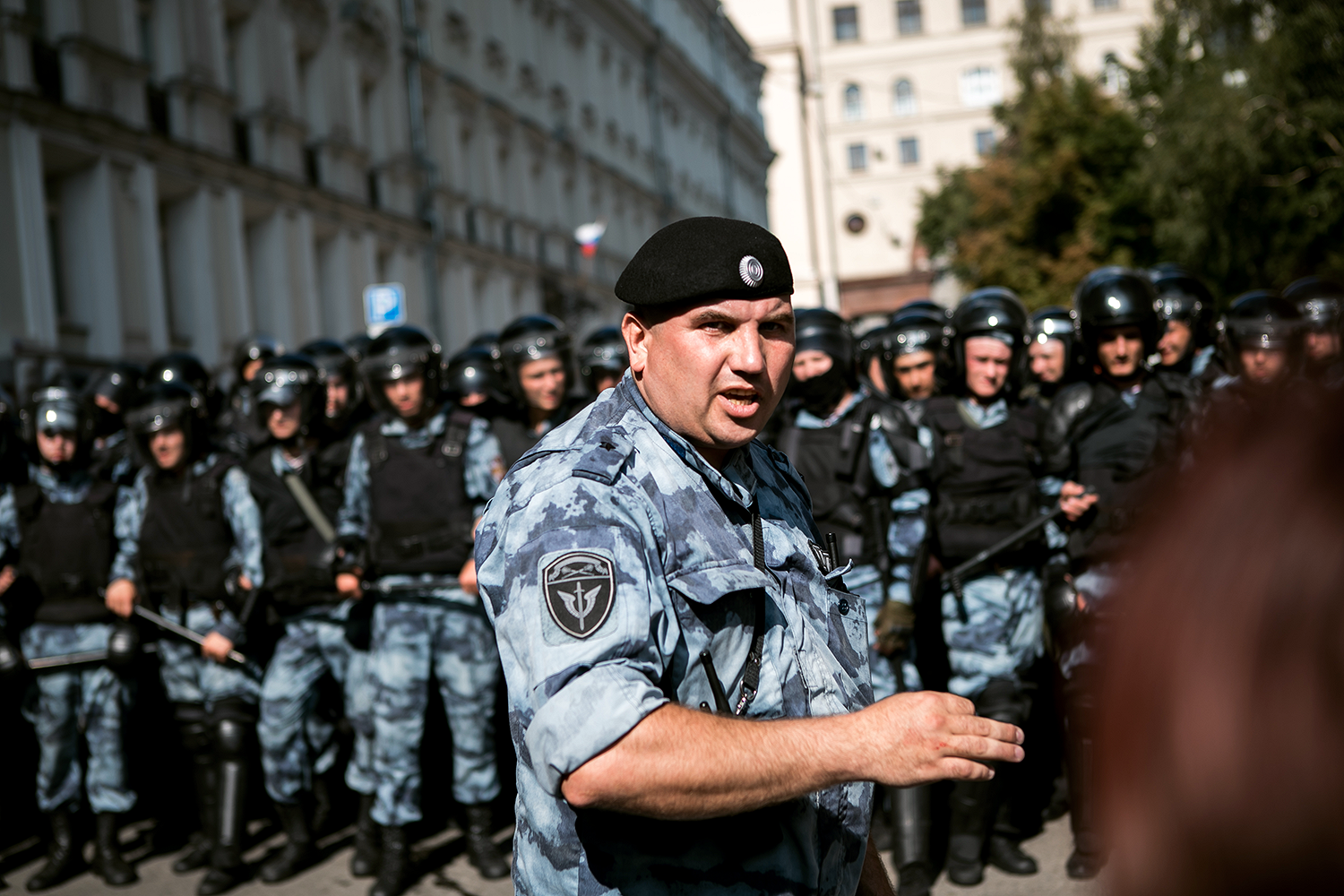 Омон много. Московский ОМОН. Марков ОМОН. ОМОН Москва. Портрет омоновца.