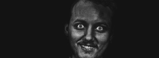 Заложник, улыбочку